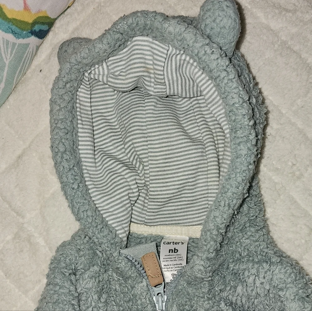 0Carter's Fuzzy Teal Hooded Footie